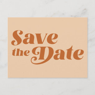 Retro 70er Typografie in Terracotta Save the Date  Postkarte