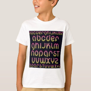 Retro-80er Rosa und Gelb leuchtendes Neon-Alphabet T-Shirt