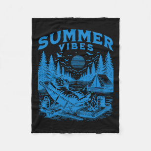 Retro 90er Summer Vibes Cat Camping Funny Cat Meme Fleecedecke