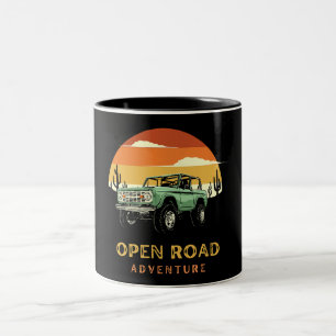 Retro-Abenteuer auf der Straße Kaffee-Mugs Zweifarbige Tasse