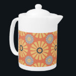 Retro Abstrablau und Orange Daisies Muster<br><div class="desc">Freuen Sie sich auf fröhliche und fröhliche Worte, die Sie sich bei diesem abstrakten Retro-Farbton in Blau und Orange in einem dunkelorangen Hintergrund mit sich bringen. Oh, so bezaubernd und super niedlich auch. Dieses abstrakte Blumenmuster übersetzt sich perfekt in Mode und Wohngestaltung. Das perfekte Geschenk für alle Liebhaber der 60er...</div>