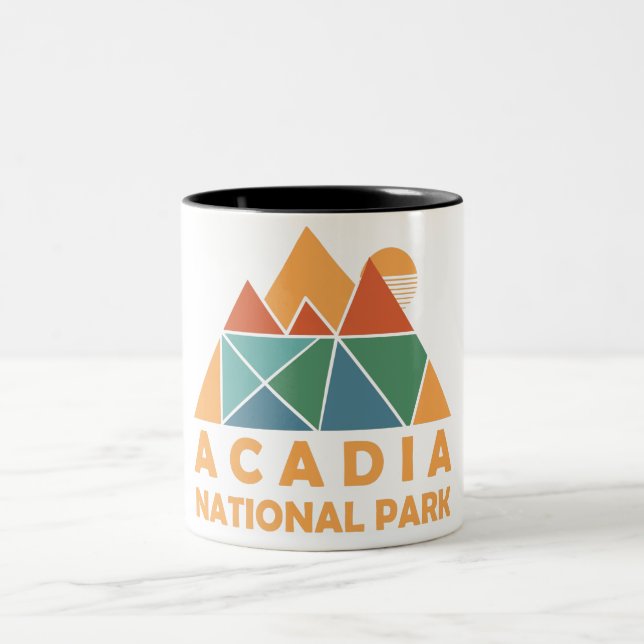 Retro Acadia Nationalpark Vintages Wandern Zweifarbige Tasse (Mittel)