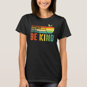 Retro Apple Lehrer in einer Welt kann man alles se T-Shirt