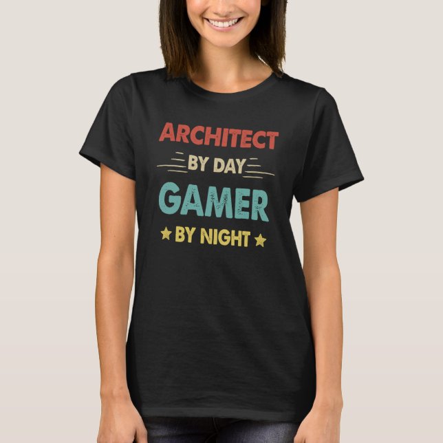 Retro Architecture by Day Gamer by Night T-Shirt (Vorderseite)