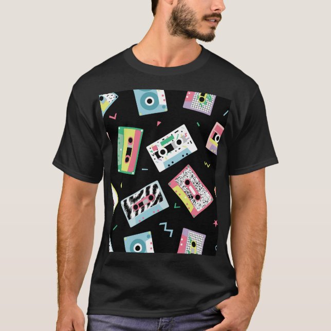 Retro-Audiobänder, 80er-Stil-Muster. T-Shirt (Vorderseite)