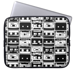 Retro-Audiobänder, altmodisches Muster. Laptopschutzhülle