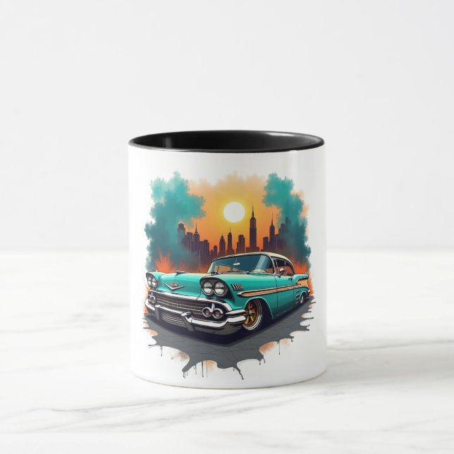 Retro-Auto-Skyline-Vibes-Kaffeetasse Tasse (Zentrum)