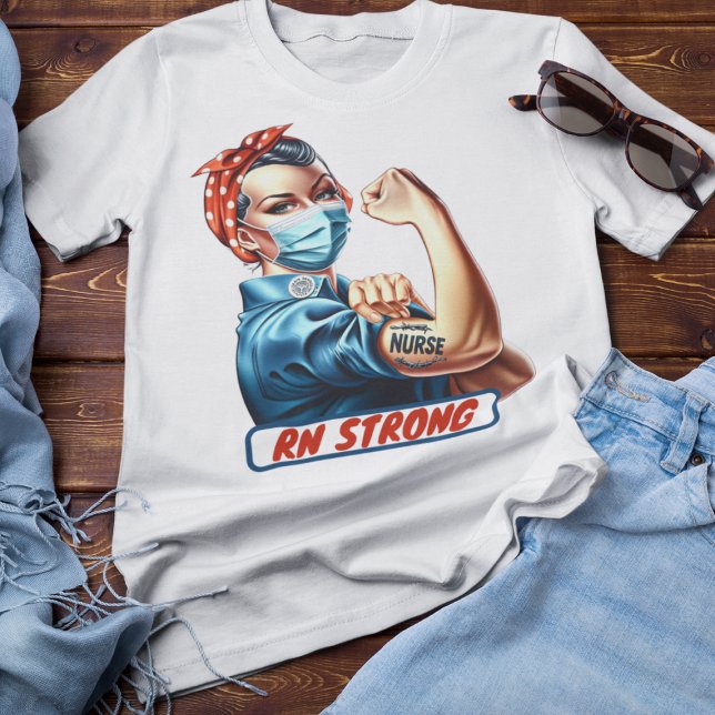 Retro Badass Nurse | Geschenke für Krankenpfleger T-Shirt (Von Creator hochgeladen)