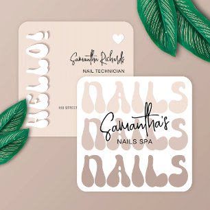 Retro Beige Moderner Nagelkünstler Salon Maniküre Quadratische Visitenkarte