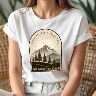 Retro-Berg-Familienurlaub Braun ID1136 Tri-Blend Shirt