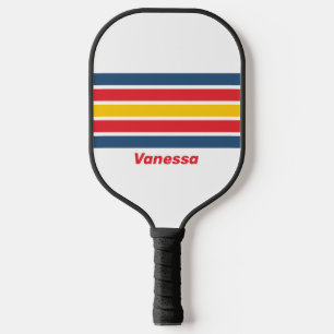 Retro-Berg quer über Streifen mit Namen Pickleball Schläger