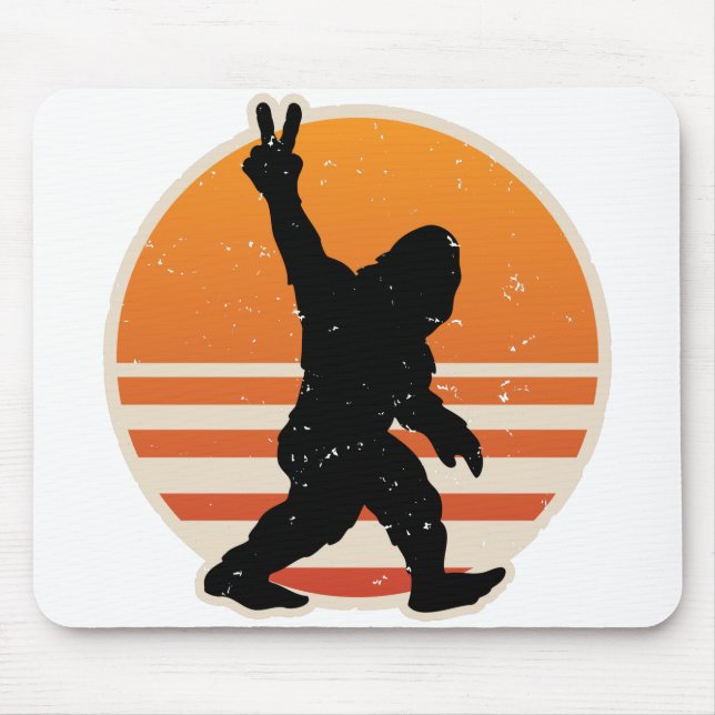 Retro Bigfoot Peace Sign Mousepad (Vorne)