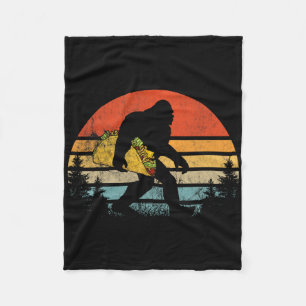 Retro Bigfoot Taco Funny Cinco De Mayo Fleecedecke