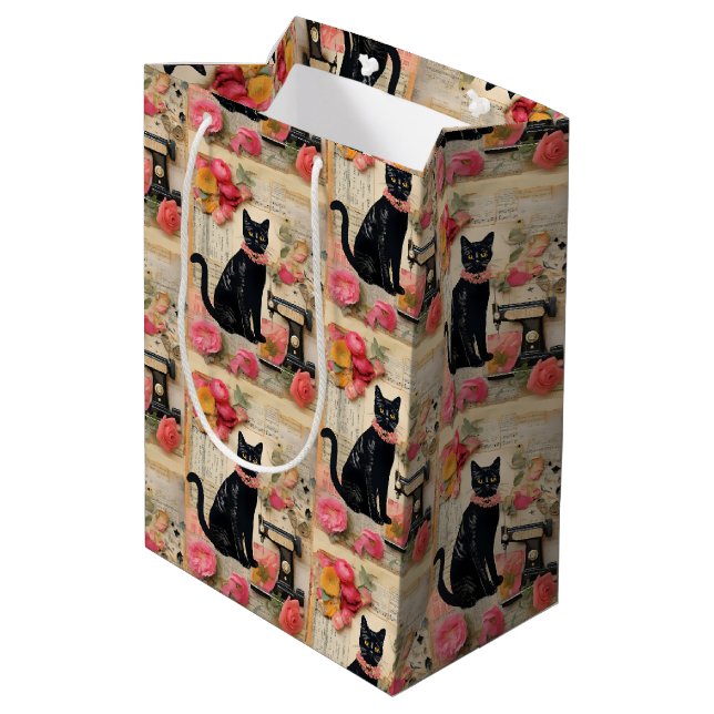 Retro Black Cat Pink Halskette Collage Mittlere Geschenktüte (Rückseite Schrägansicht)
