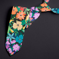 Retro Black Rainbow Blume Pattern