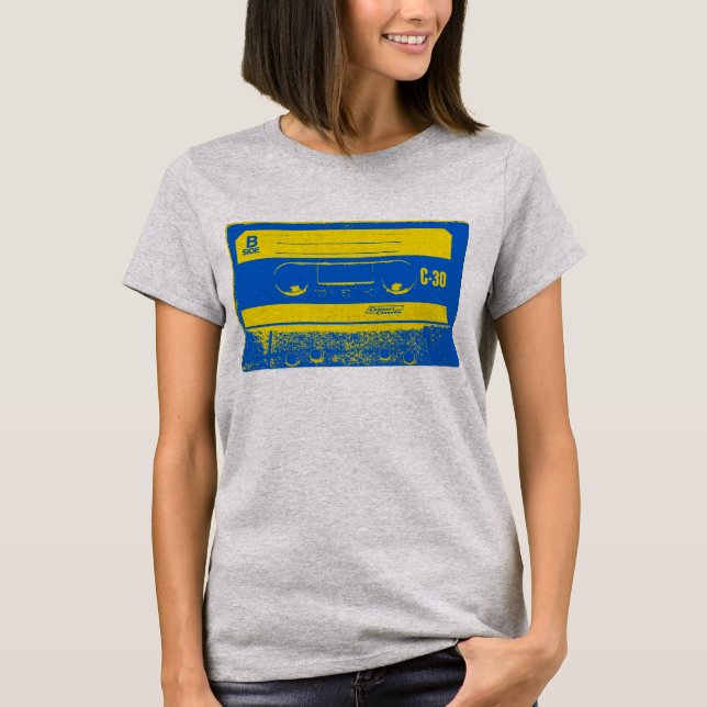 Retro Blue & Yellow Kassettenband T-Shirt (Vorderseite)
