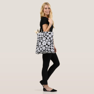 Retro Blume Muster in Weiß auf Schwarz