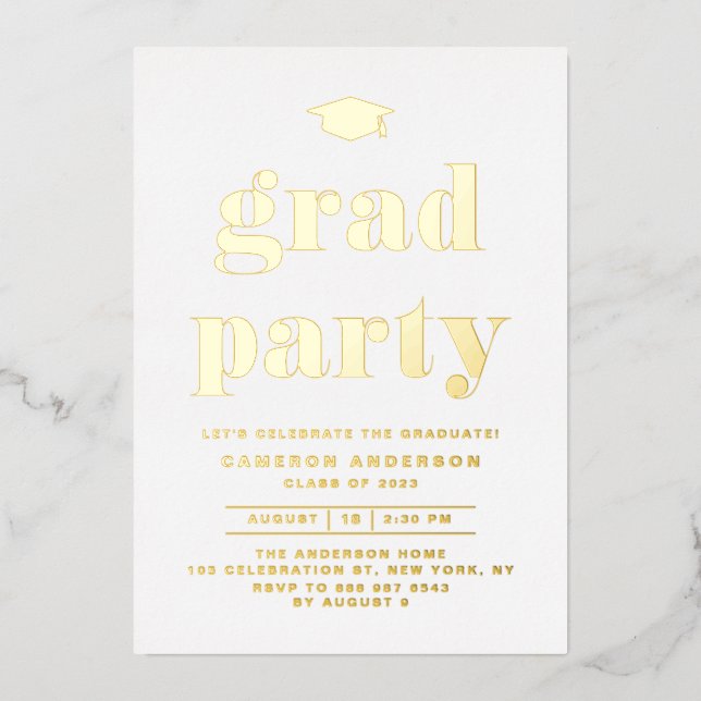Retro Bold Typografy Graduation Party Gold Folieneinladung (Vorderseite)