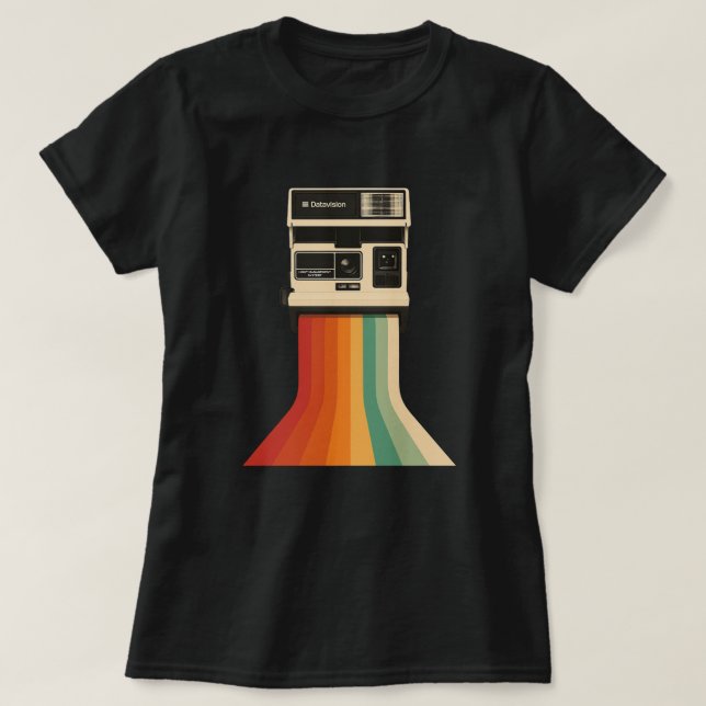 Retro Camera with Rainbow Print T-Shirt (Design vorne)