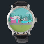 Retro-Camper / Anhänger und Fahrzeugüberwachung Armbanduhr<br><div class="desc">Dieser Retro Camper / Trailer und Car Watch verfügt über einen modernen, minimalistischen Cartoon, der Mitte des Jahrhunderts zeichne, um Sie auf die offene Straße verlassen. Dieses Design ist eine Hommage an die 1950er Jahre und bietet ein Vintages türkisfarbenes Auto mit weißem Oberteil, das einen kitschigen Trailer zu seinem Endziel...</div>