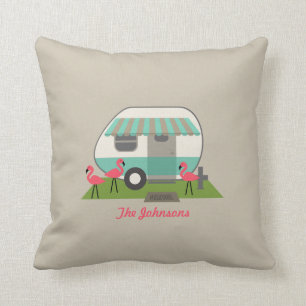 Retro Camper mit Flamingo-Kissen Kissen