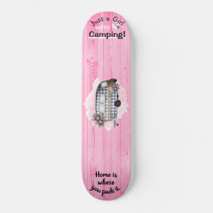 Retro Camper Redewendungen Nur ein Mädchen Lieben Skateboard