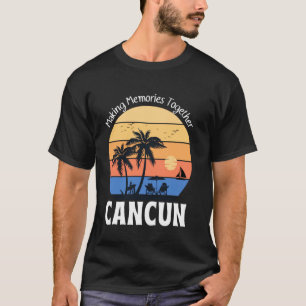 Retro Cancun Golf von Mexiko Familie Zusammen Somm T-Shirt