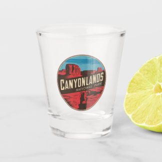 Retro Canyonlands Nationalpark Reisemblem Schnapsglas