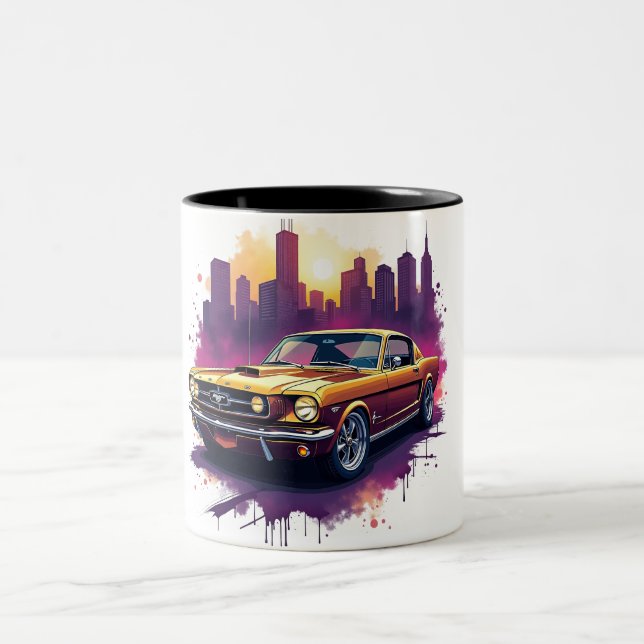 Retro Car and Cityscape Art Zweifarbige Tasse (Mittel)