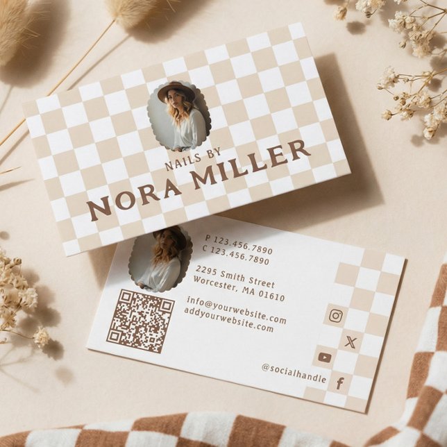 Retro Checkered Pattern Nail Beauty Artist Photo Visitenkarte (Retro Checkered Pattern Nail Beauty Artist Photo Business Card)