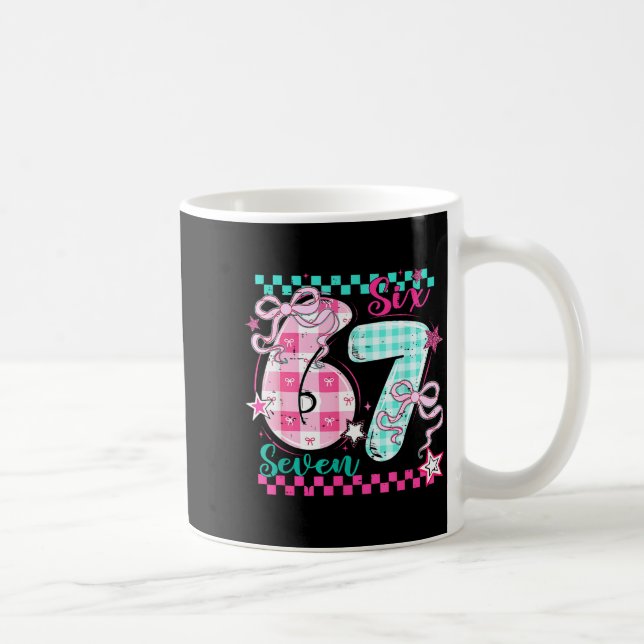 Retro Checkered Valentine Six Seven Meme 67 Viral  Kaffeetasse (Rechts)