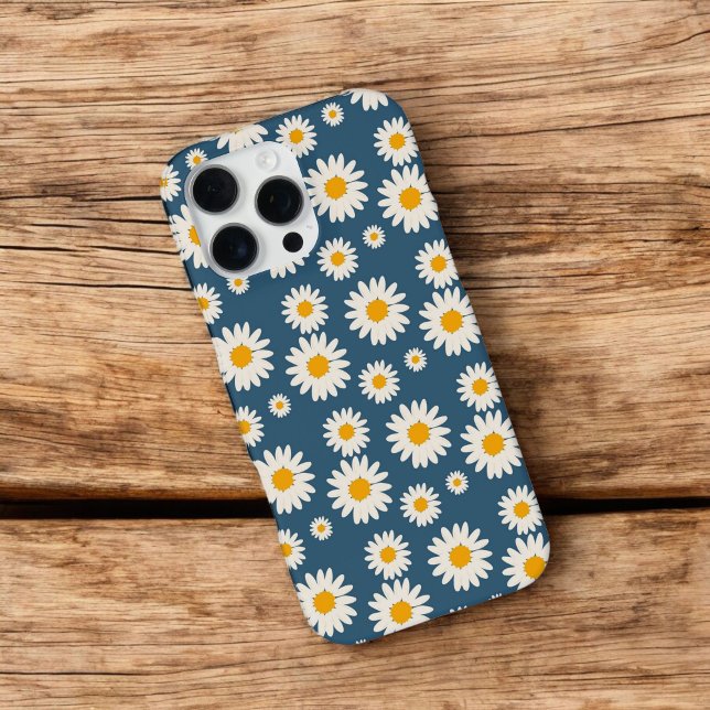 Retro Chic Navy blaues florales Muster Whimsical iPhone Hülle (Von Creator hochgeladen)