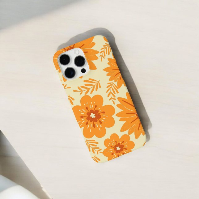 Retro Chic Orange Blumenmuster Whimsikfeder Case-Mate iPhone Hülle (Von Creator hochgeladen)