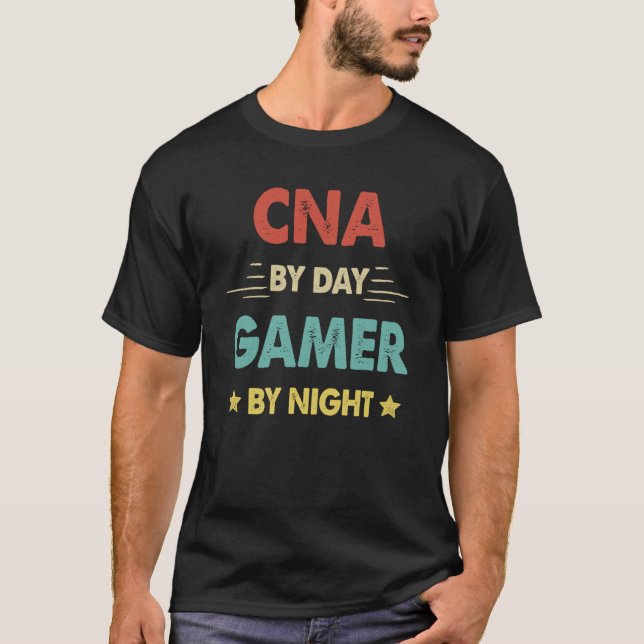 Retro Cna By Day Gamer By Night T-Shirt (Vorderseite)