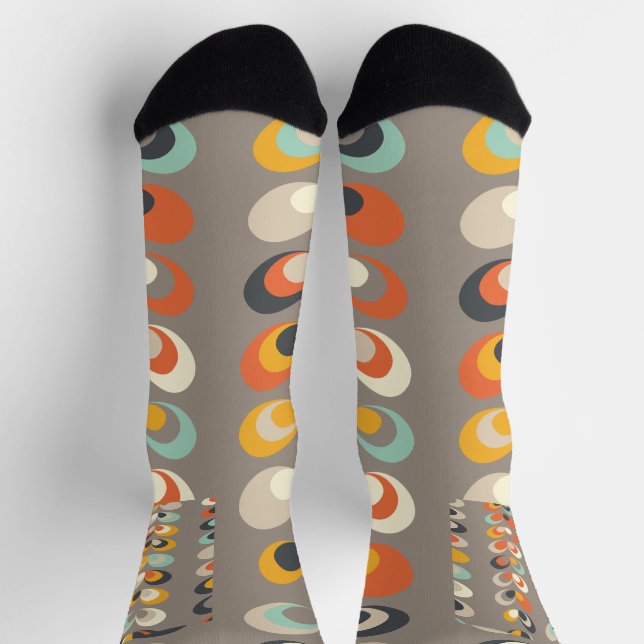 Retro Colorful Geometric Shapes – Modern Aesthetic Socken (Oben)