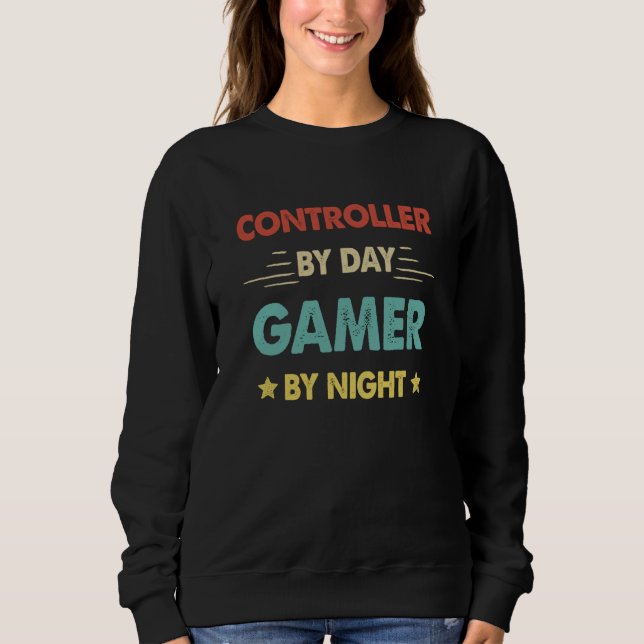 Retro Controller By Day Gamer By Night Sweatshirt (Vorderseite)