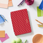 Retro Cool Red White Polka Dots Gold Mit Monogramm iPad Pro Cover<br><div class="desc">Erstellen Sie Ihre eigenen, personalisierten, schönen eleganten stilvollen Imitate Gold Typografie Skript Name Monogram / Initialen, mit Monogramm, Retro, cool, chic, stilvoll, weiß polka Punkte auf Weihnachten roten Muster Design, trendige, magnetische iPad smart Cover, die in verschiedenen Standpositionen und bietet graues Mikrofaser-Interieur, die Ihren Bildschirm zu schützen, und wecken /...</div>