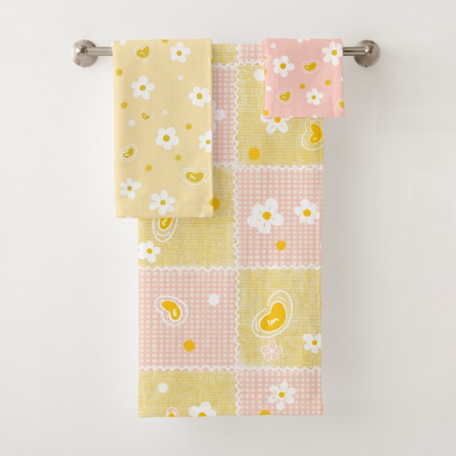 Retro Daisy Floral Pattern Yellow and Pink Badhandtuch Set (Insitu)