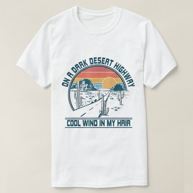 Retro Desert Highway Sunset Design T-Shirt (Design vorne)