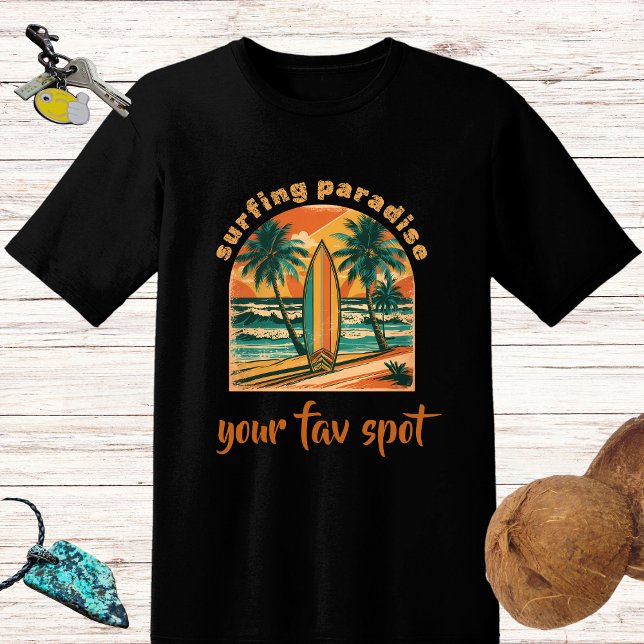 Retro-Design "Surfparadies" und Spot-Name T-Shirt (Von Creator hochgeladen)