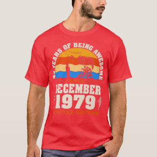 Retro Dezember 1979 43 Jahre alter Fischfang mehr  T-Shirt