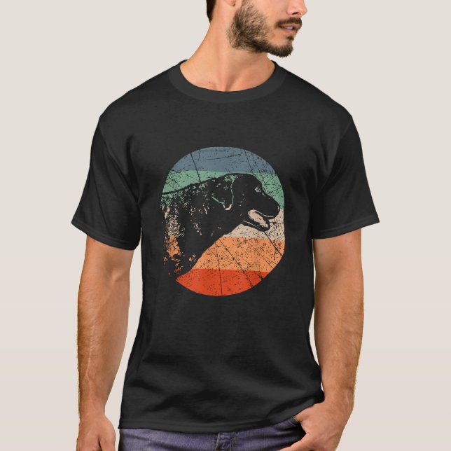 Retro Dog Silhouette Chesapeake Bay Retriever  T-Shirt (Vorderseite)