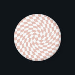 Retro Dusty Rose Sand Pink Karo geprüft Magnet<br><div class="desc">Perfektes Kissen mit schachbrettgedeckten Kissen in Pastellfarben,  voll mit tollen Vibes. Moderne,  zerklüftete Schachbretter. Dieses schöne Retro psychedelische Design bringt Sie ins Wunderland. Verwarfte Karos in Pastellfarben. wirbelnde und wirbelnde Karos,  karierte staubige Rose und rosa Muster</div>