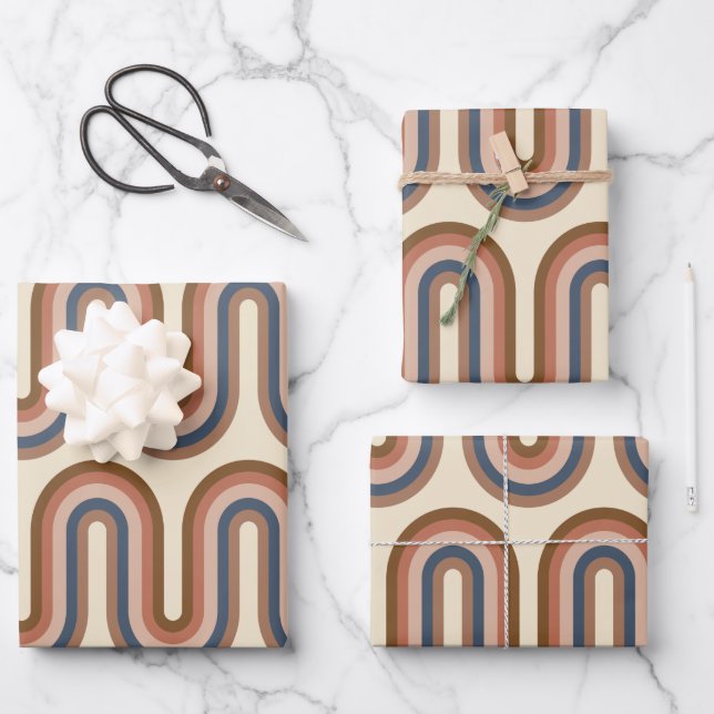 Retro Earthy Wavy Lines in Brown Geschenkpapier Set (Vorderseite)