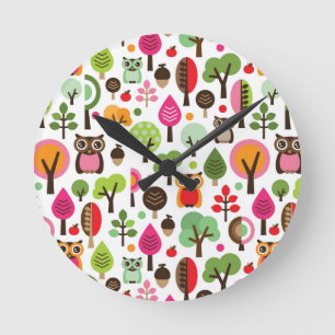 Retro Eulenmuster des rosa Blattbaums Runde Wanduhr