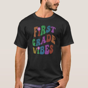 Retro FIRST GRADE VIBES Lehrerin Friedliche Liebe  T-Shirt