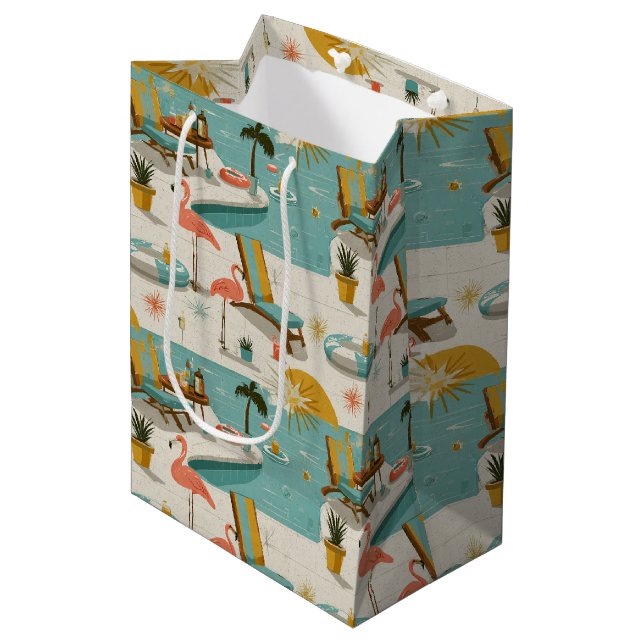 Retro Flamingo Poolside Summer Pattern (10) Mittlere Geschenktüte (Vorderseite Schrägansicht)