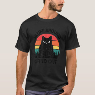 Retro Flausch um schwarze Katze Kätzchen herauszuf T-Shirt