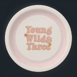 Retro Floral 3. Geburtstag Jung Wild & Drei Pappteller<br><div class="desc">Rosa "Young Wild & Three" Teller für ein Retro-Blumenthema zum dritten Geburtstag.</div>