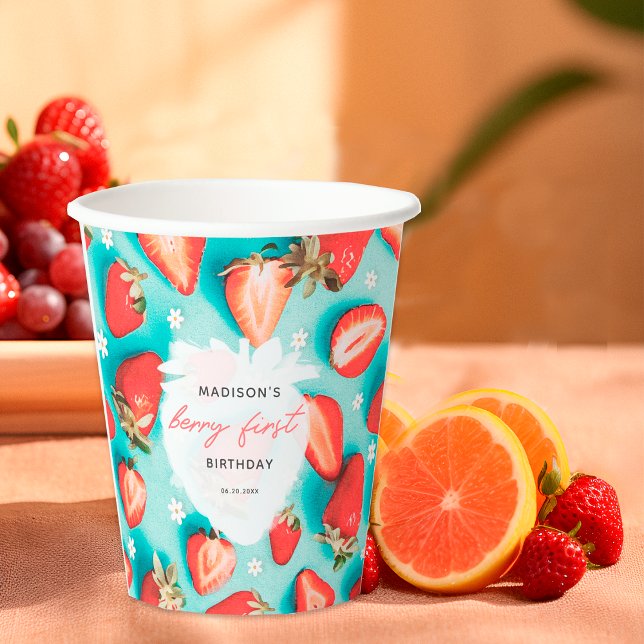 Retro Floral Berry First Strawberry Birthday Pappbecher (Von Creator hochgeladen)